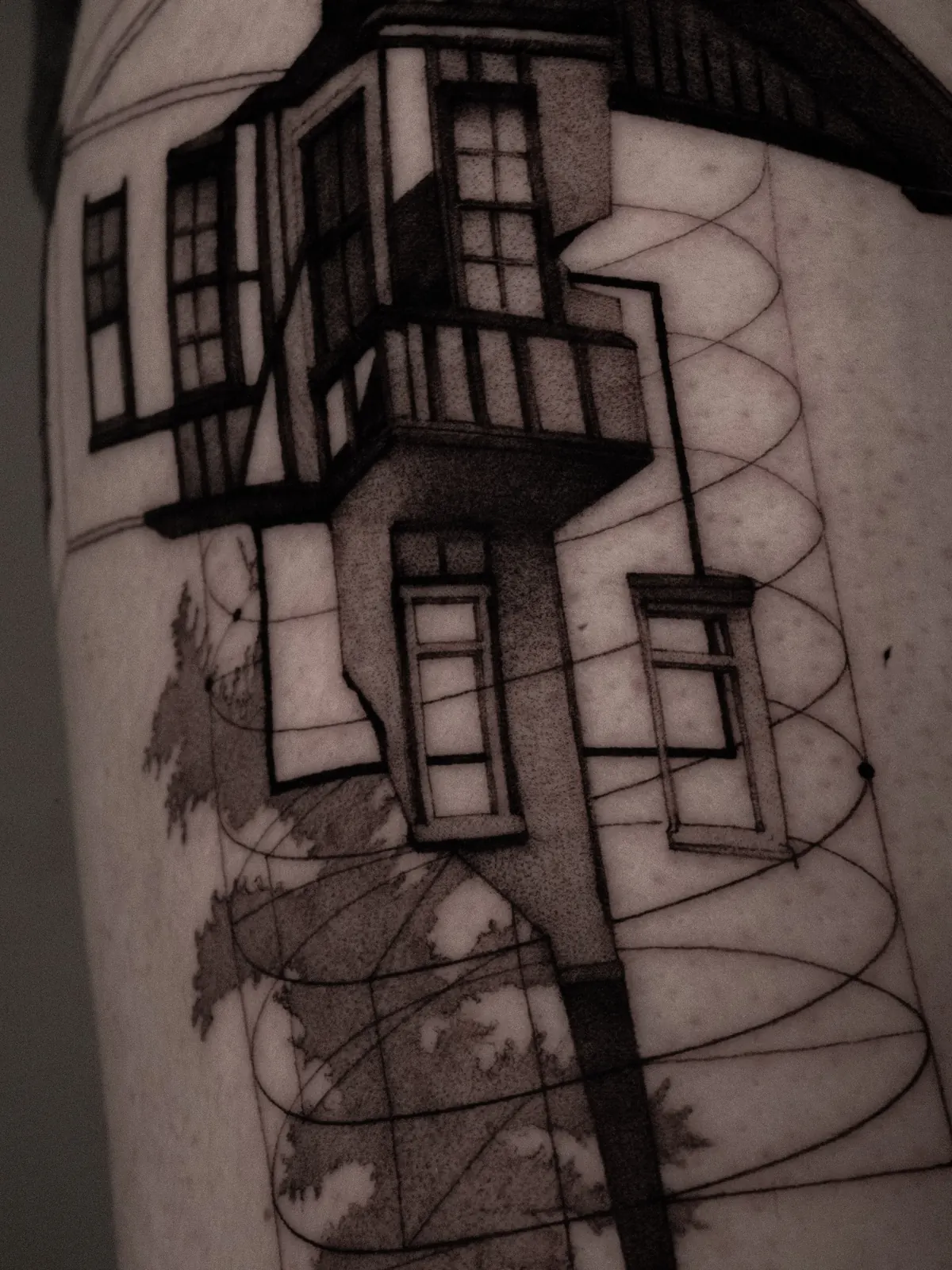 Dwelling (Detail) — Tattoo von Ted Faulmann